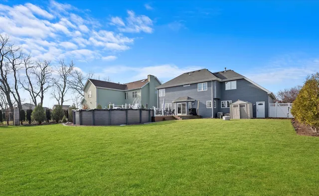 $580,000 | 9925 Whitehall Garden, Munster, IN 46321