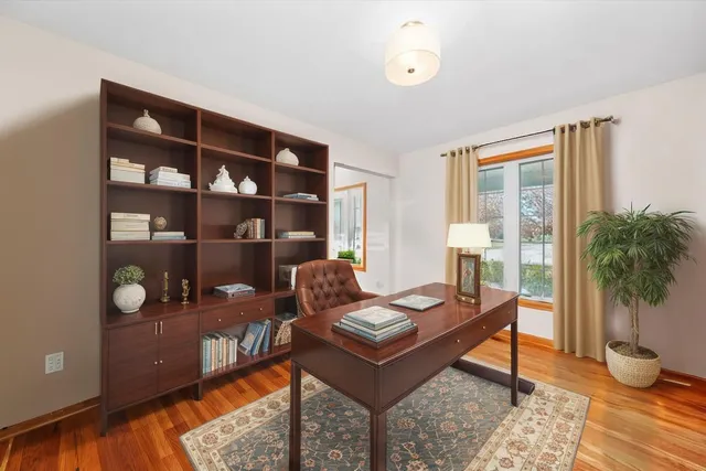 $580,000 | 9925 Whitehall Garden, Munster, IN 46321