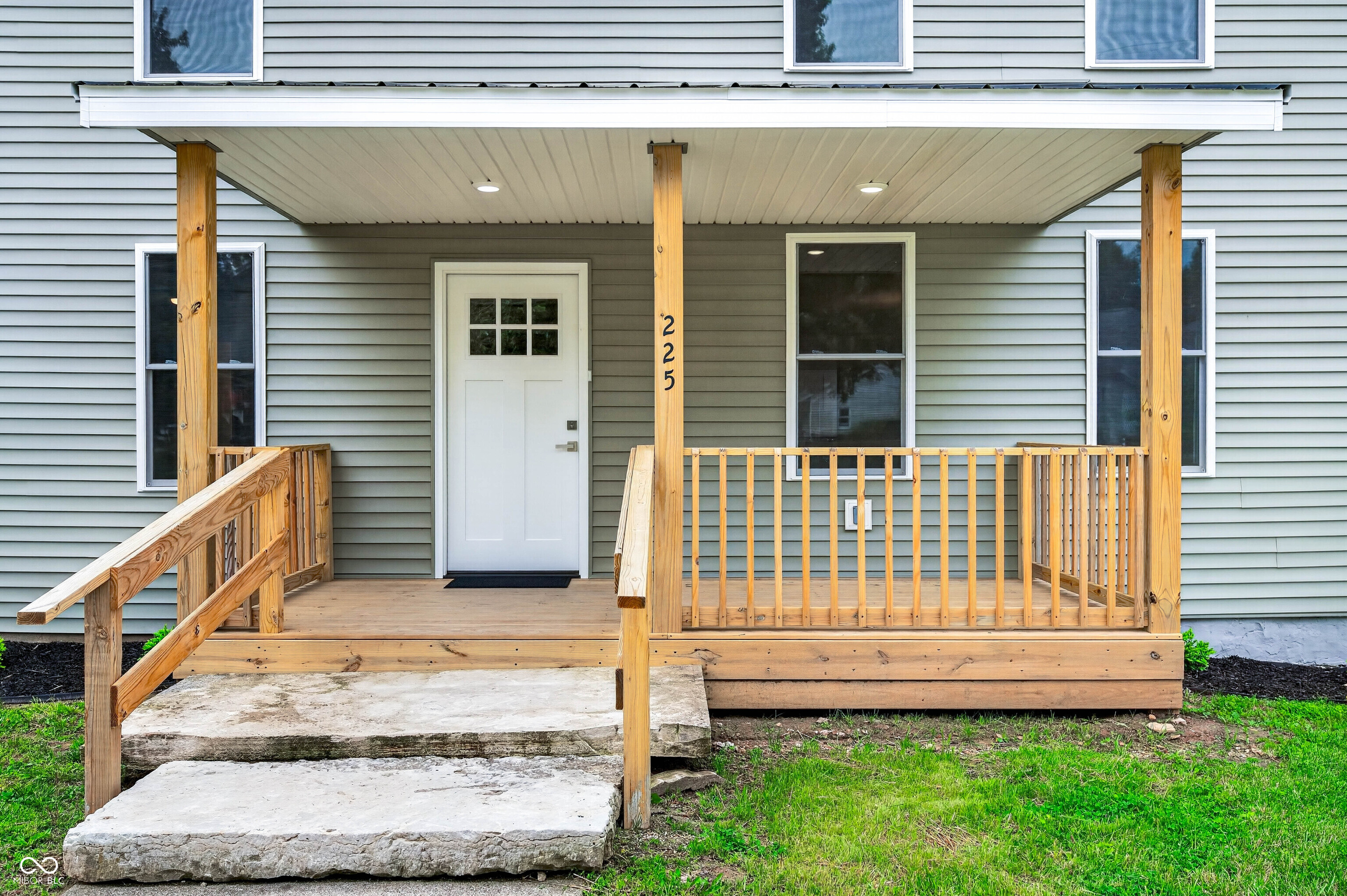 225 Jackson Street Vernon, IN 47282 - Photo 5 of 57