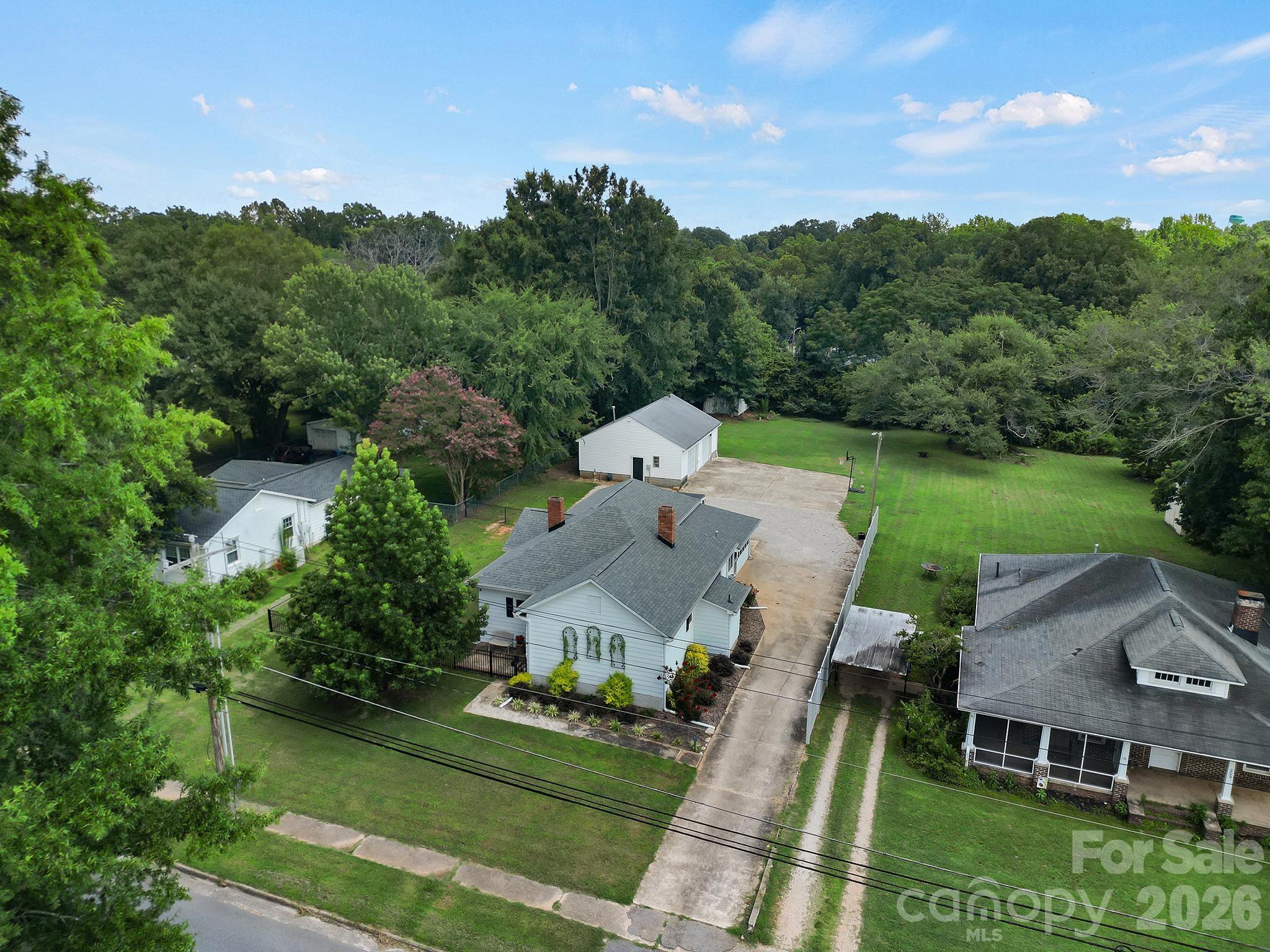 207 Faulkner Street Clover, SC 29710 - Photo 4 of 43