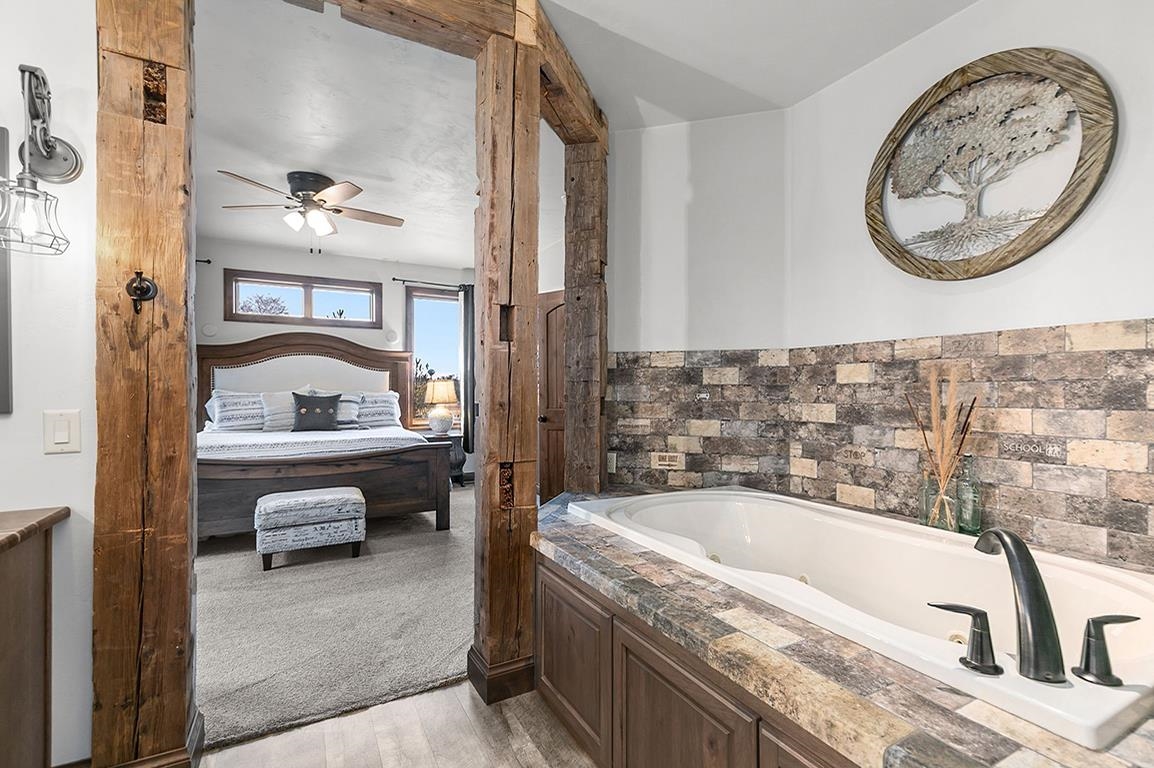 E9588 Mulroy Road New London, WI 54961 - Photo 17 of 53