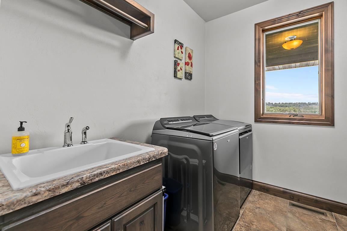 E9588 Mulroy Road New London, WI 54961 - Photo 22 of 53