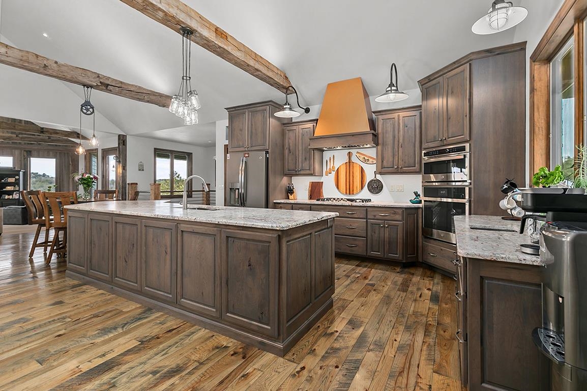 E9588 Mulroy Road New London, WI 54961 - Photo 6 of 53