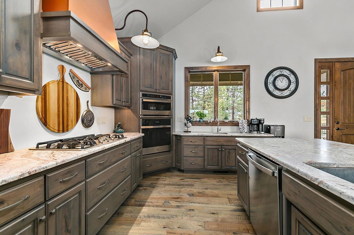 E9588 Mulroy Road New London, WI 54961 - Photo 8 of 53