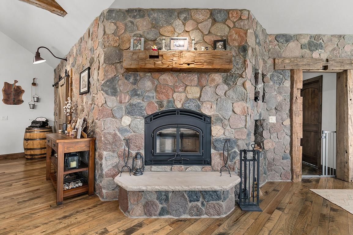 E9588 Mulroy Road New London, WI 54961 - Photo 10 of 53