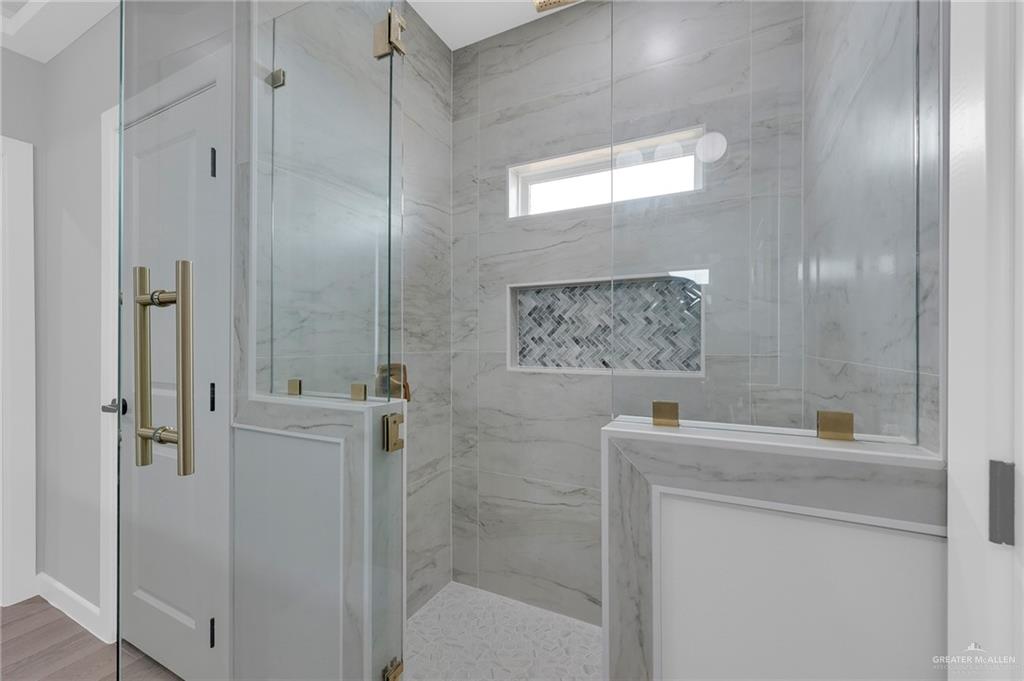 1104 Azalea Street Mission, TX 78573 - Photo 15 of 33