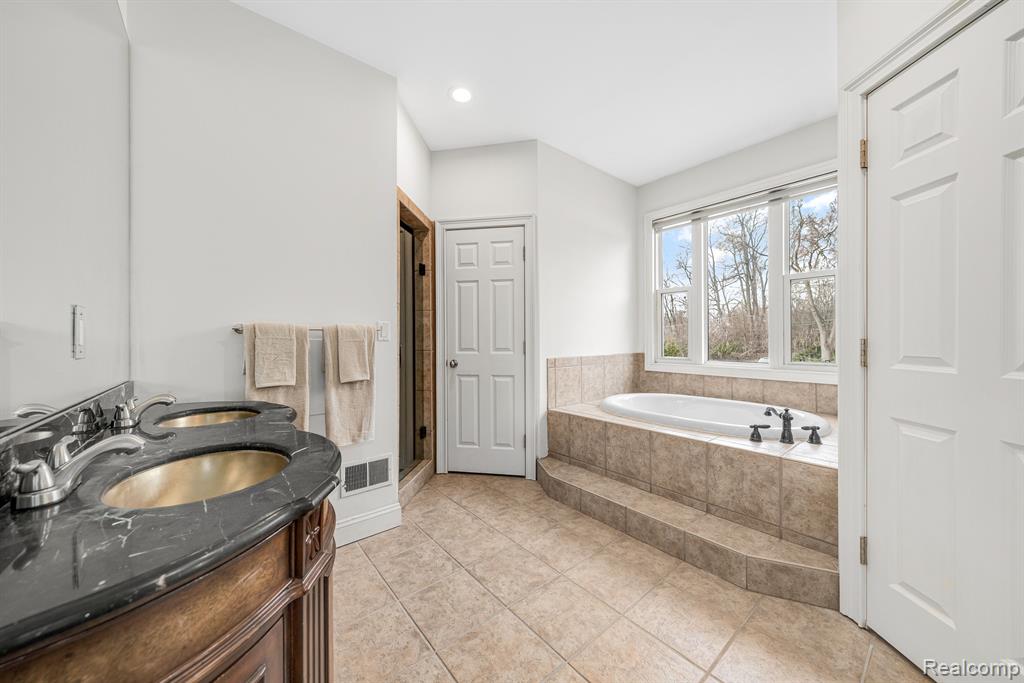 25977 Power Road Farmington, MI 48336 - Photo 20 of 35