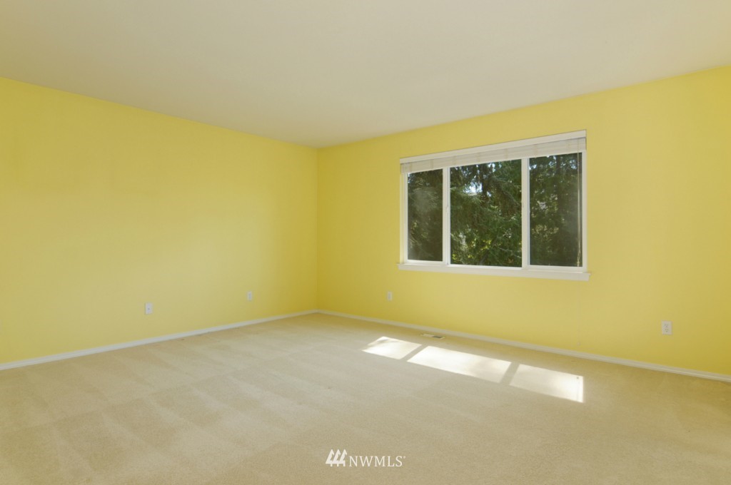 2526 Stafford Way Bothell, WA 98012 - Photo 7 of 11