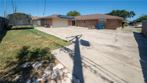 $1,900 | 1013 Monette Drive, Corpus Christi, TX 78412