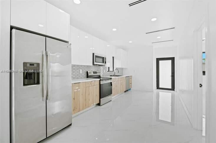 6401 Southwest 38th Street, Unit 6401 Miami, FL 33155 - Photo 8 of 12