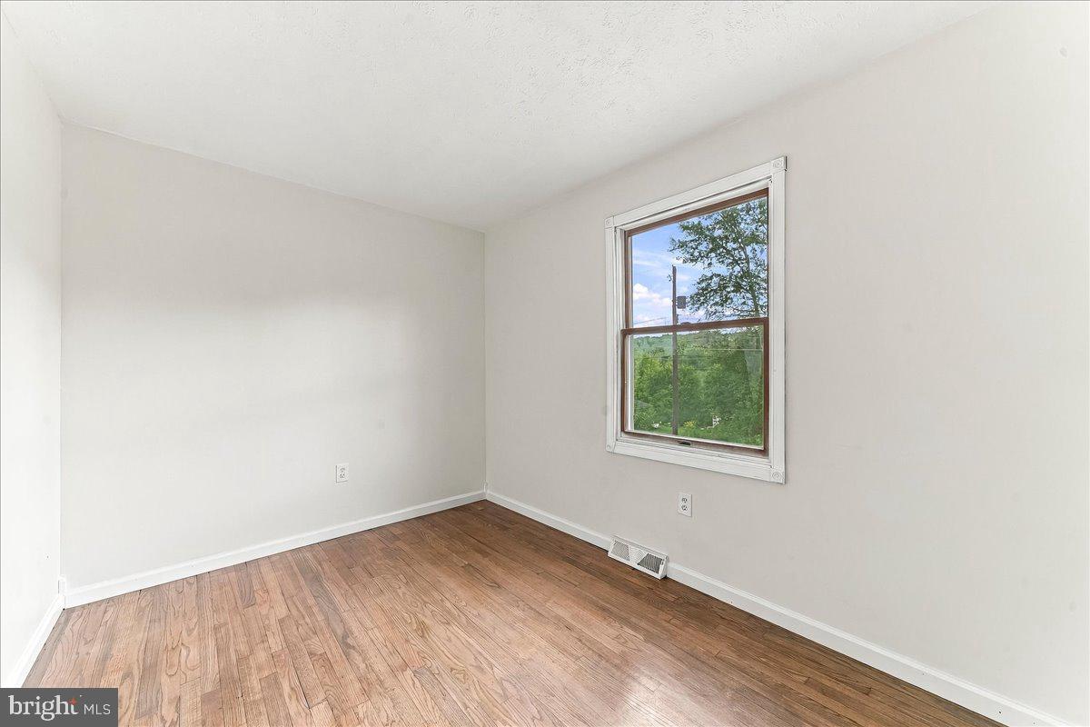 133 Susquehanna Road Delta, PA 17314 - Photo 14 of 42 Gallery Image 14