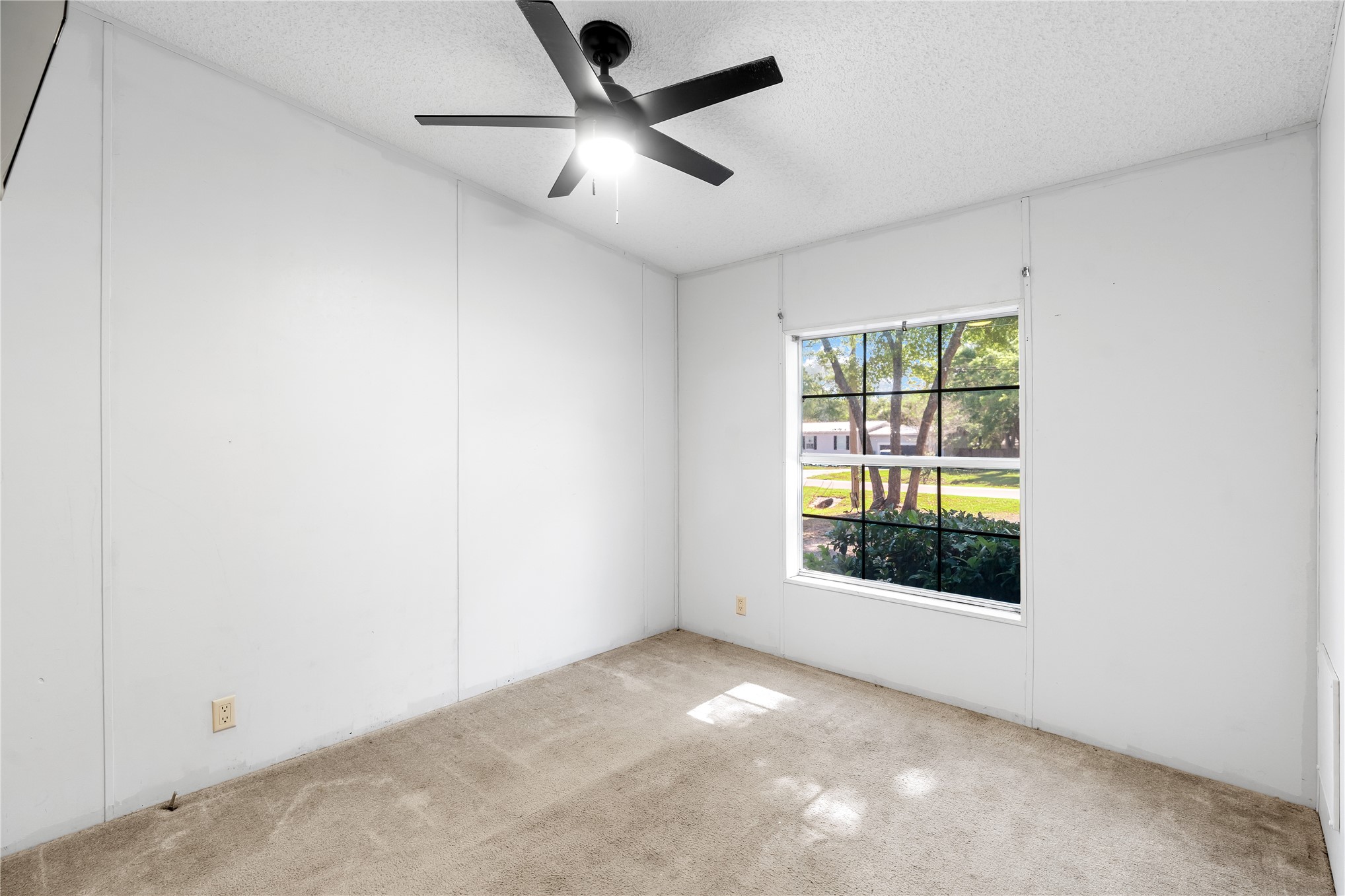 97209 Emerald Lane Yulee, FL 32097 - Photo 28 of 53 Guest Bedroom #3