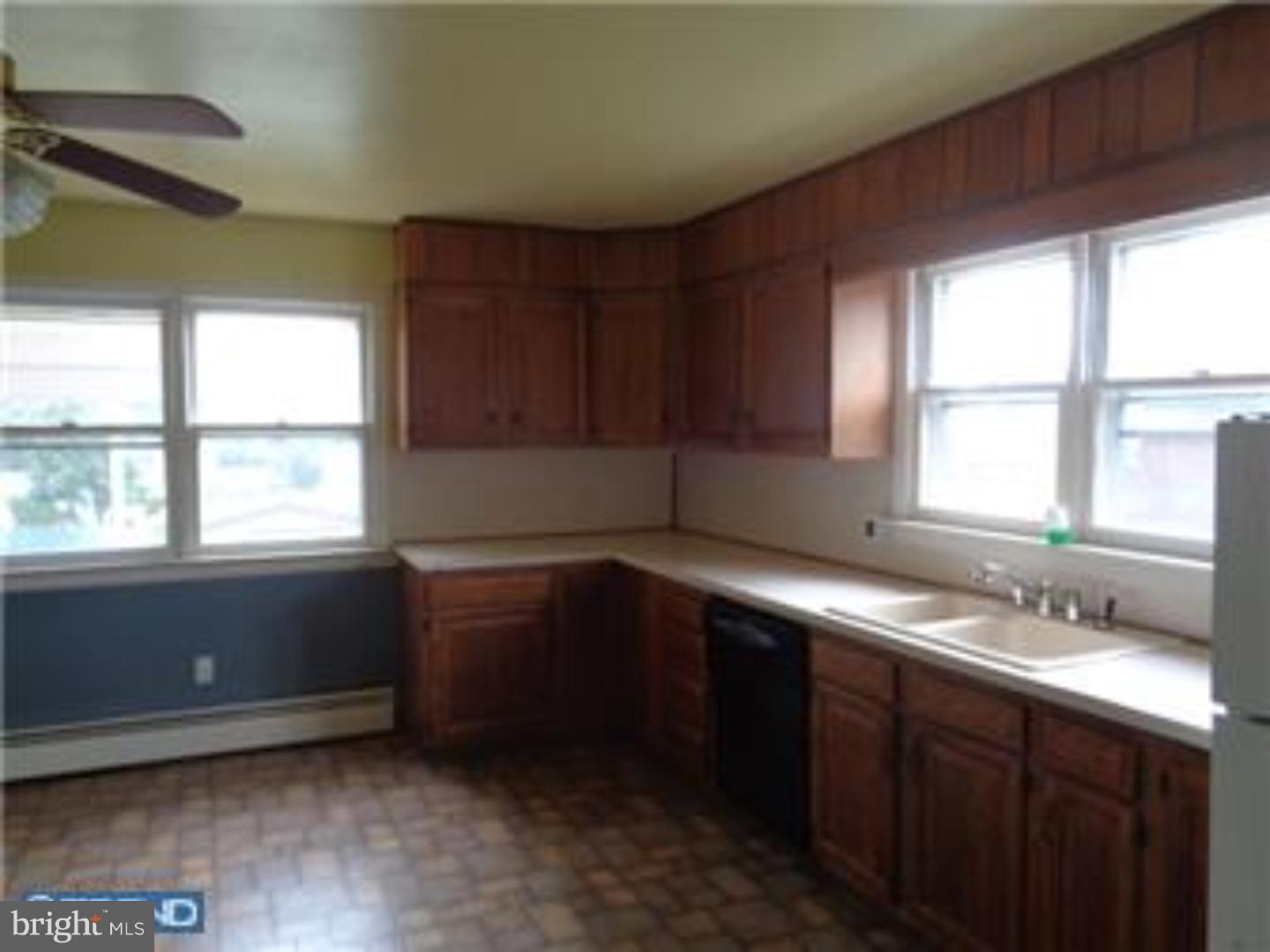 309 Funston Avenue Reading, PA 19607 - Photo 4 of 11