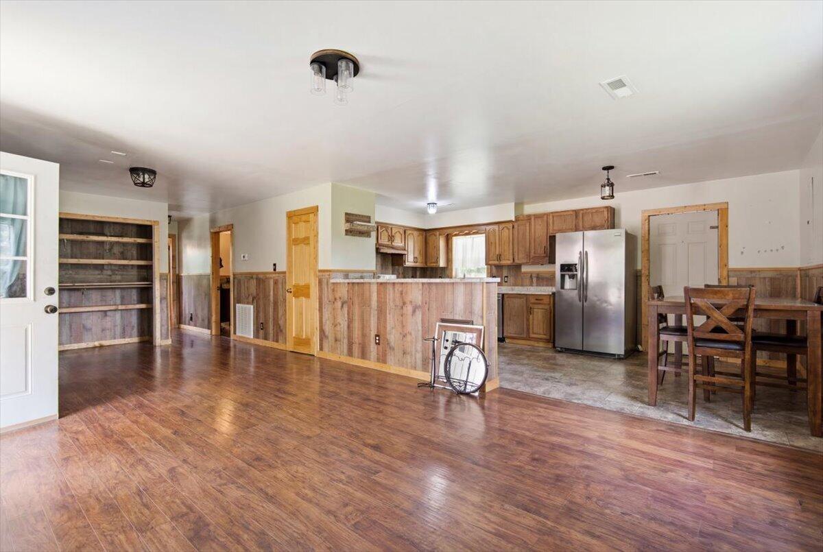 82 Hansen Road Pine Knot, KY 42635 - Photo 12 of 32 12-Living Room