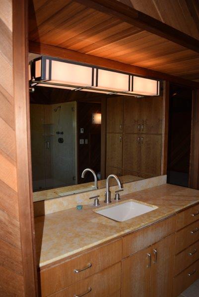 5255 Pioneer Road Medford, OR 97501 - Photo 18 of 28 Vanity