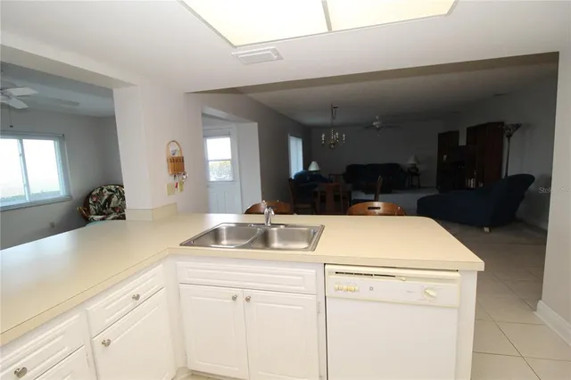 $1,850 | 1015 Harefield Circle, Unit 52, Sun City Center, FL 33573