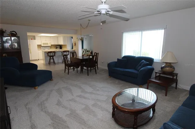 $1,850 | 1015 Harefield Circle, Unit 52, Sun City Center, FL 33573