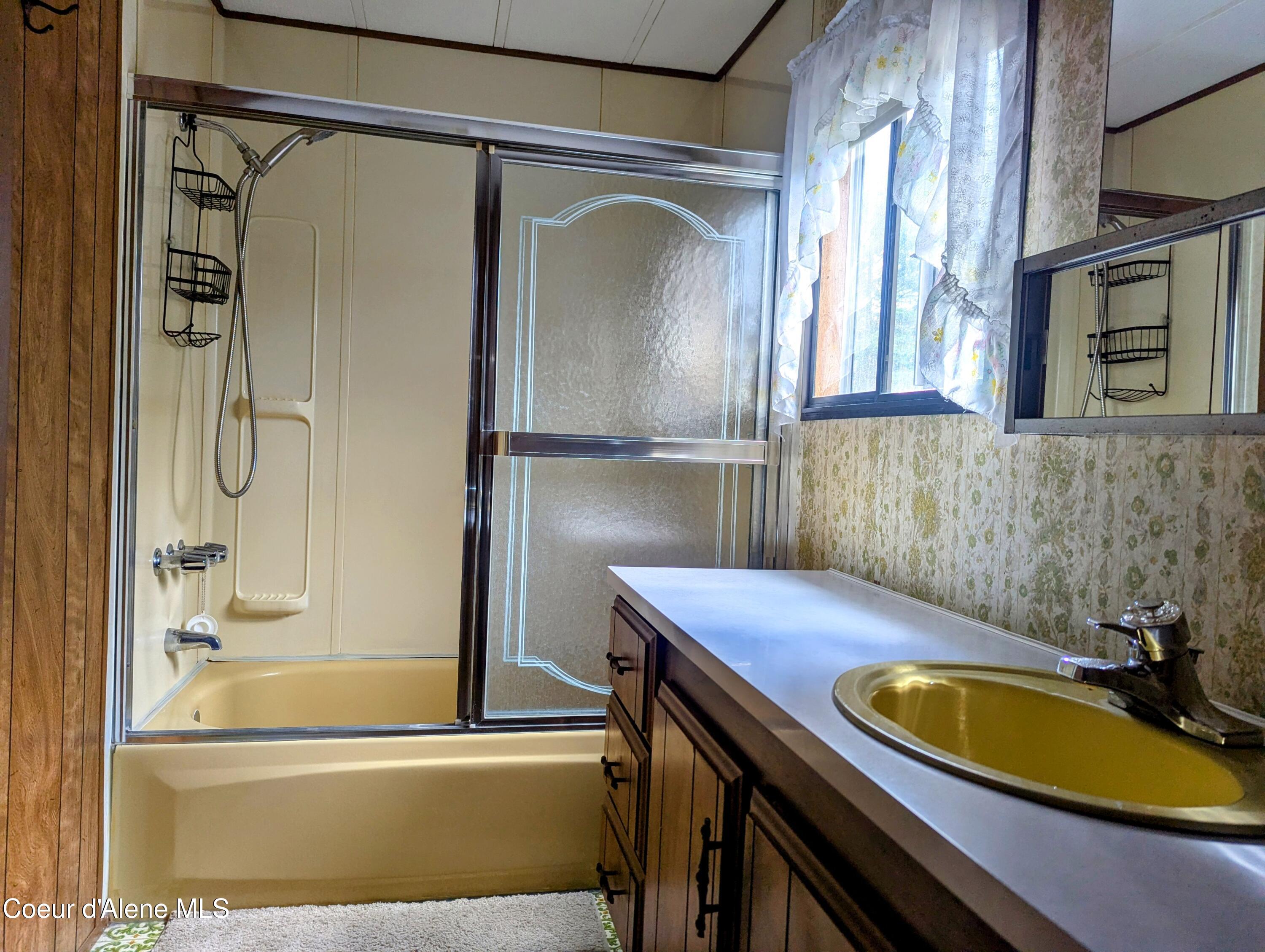 400 Sunset Street Fernwood, ID 83830 - Photo 22 of 30 Master Bath