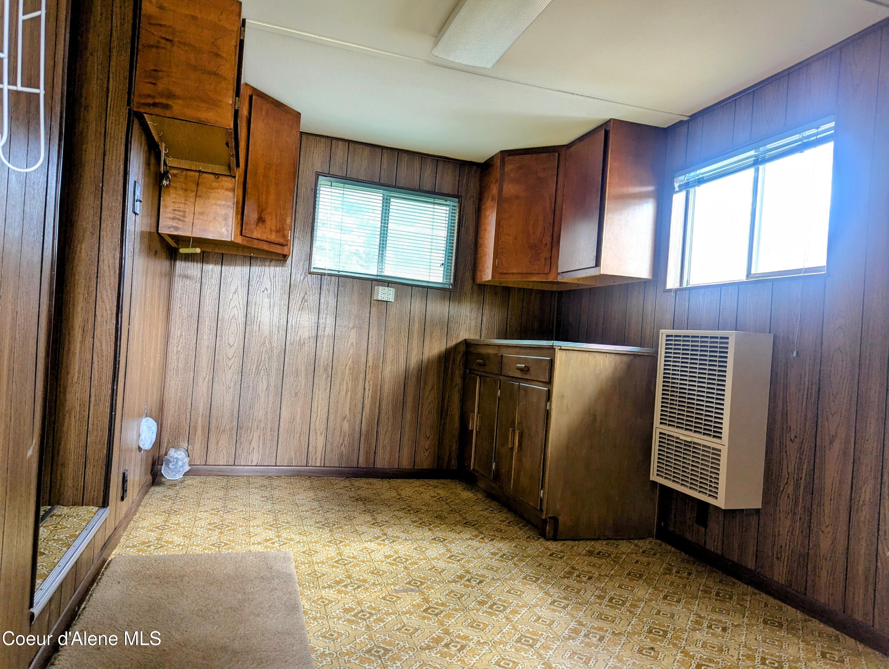 400 Sunset Street Fernwood, ID 83830 - Photo 26 of 30 Mudroom