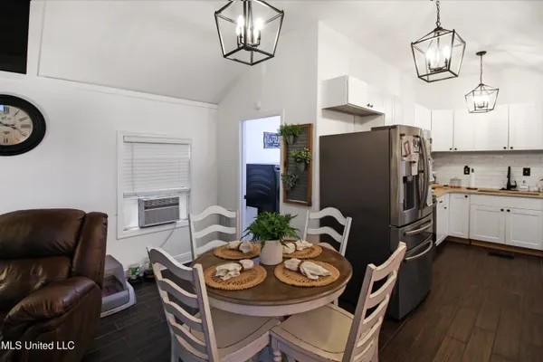 $550,000 | 317 Lakeview Drive, Yazoo City, MS 39194