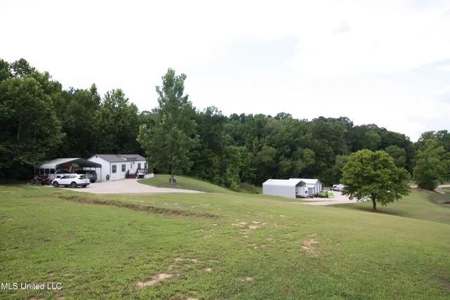 $550,000 | 317 Lakeview Drive, Yazoo City, MS 39194