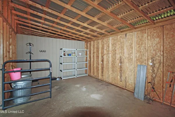 $550,000 | 317 Lakeview Drive, Yazoo City, MS 39194