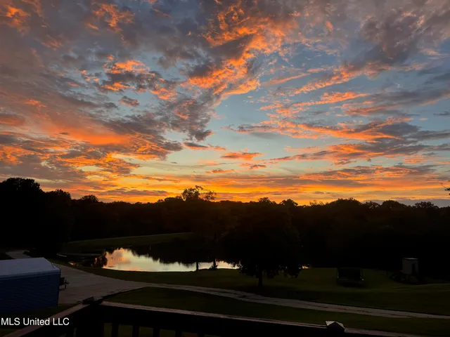 $550,000 | 317 Lakeview Drive, Yazoo City, MS 39194