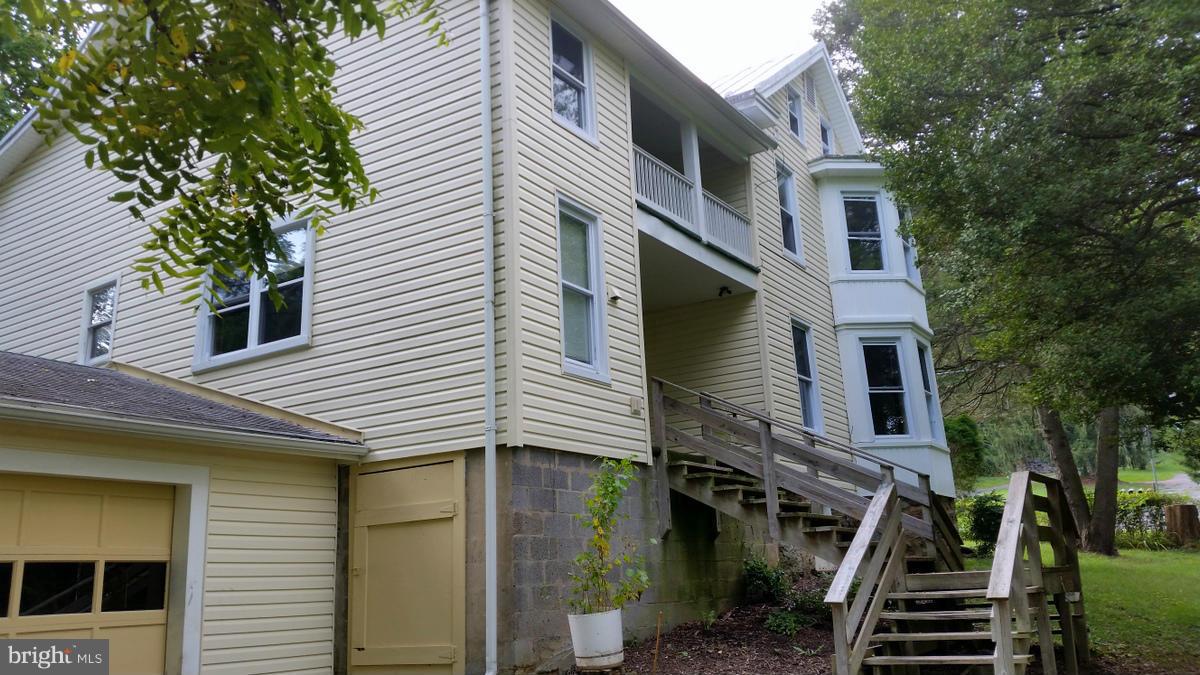 315 North Cranberry Road Westminster, MD 21157 - Photo 4 of 28 Exterior (Rear)