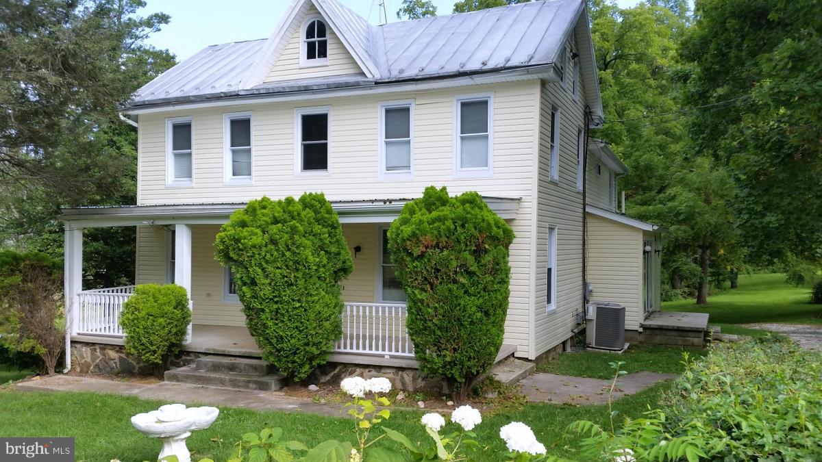 315 North Cranberry Road Westminster, MD 21157 - Photo 5 of 28 Exterior (Front)