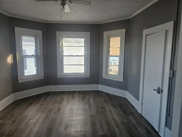 $1,850 | 170 Buffinton Street, Unit 3, Fall River, MA 02721