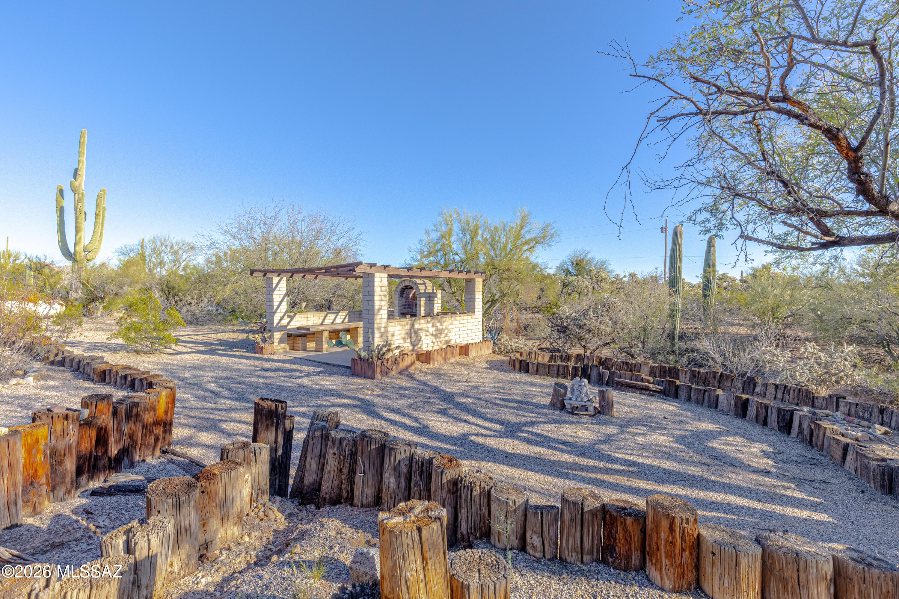 1551 North Sandario Road Tucson, AZ 85743 - Photo 4 of 39