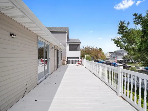 $365,000 | 10454 North 800 East, Syracuse, IN 46567
