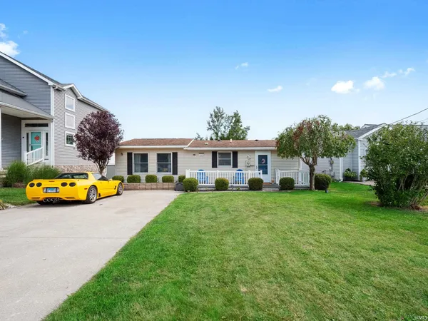 $365,000 | 10454 North 800 East, Syracuse, IN 46567