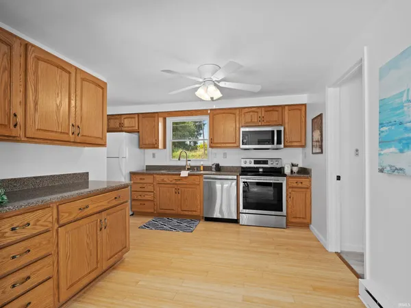 $365,000 | 10454 North 800 East, Syracuse, IN 46567