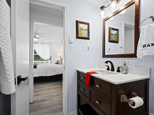 $365,000 | 10454 North 800 East, Syracuse, IN 46567