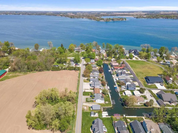 $365,000 | 10454 North 800 East, Syracuse, IN 46567