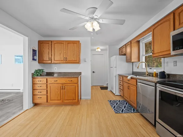 $365,000 | 10454 North 800 East, Syracuse, IN 46567