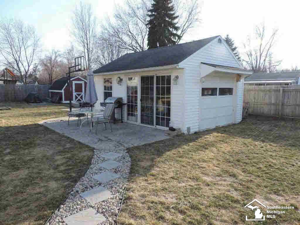1251 West Temperance Road Temperance, MI 48182 - Photo 20 of 25 20434165-19.JPG