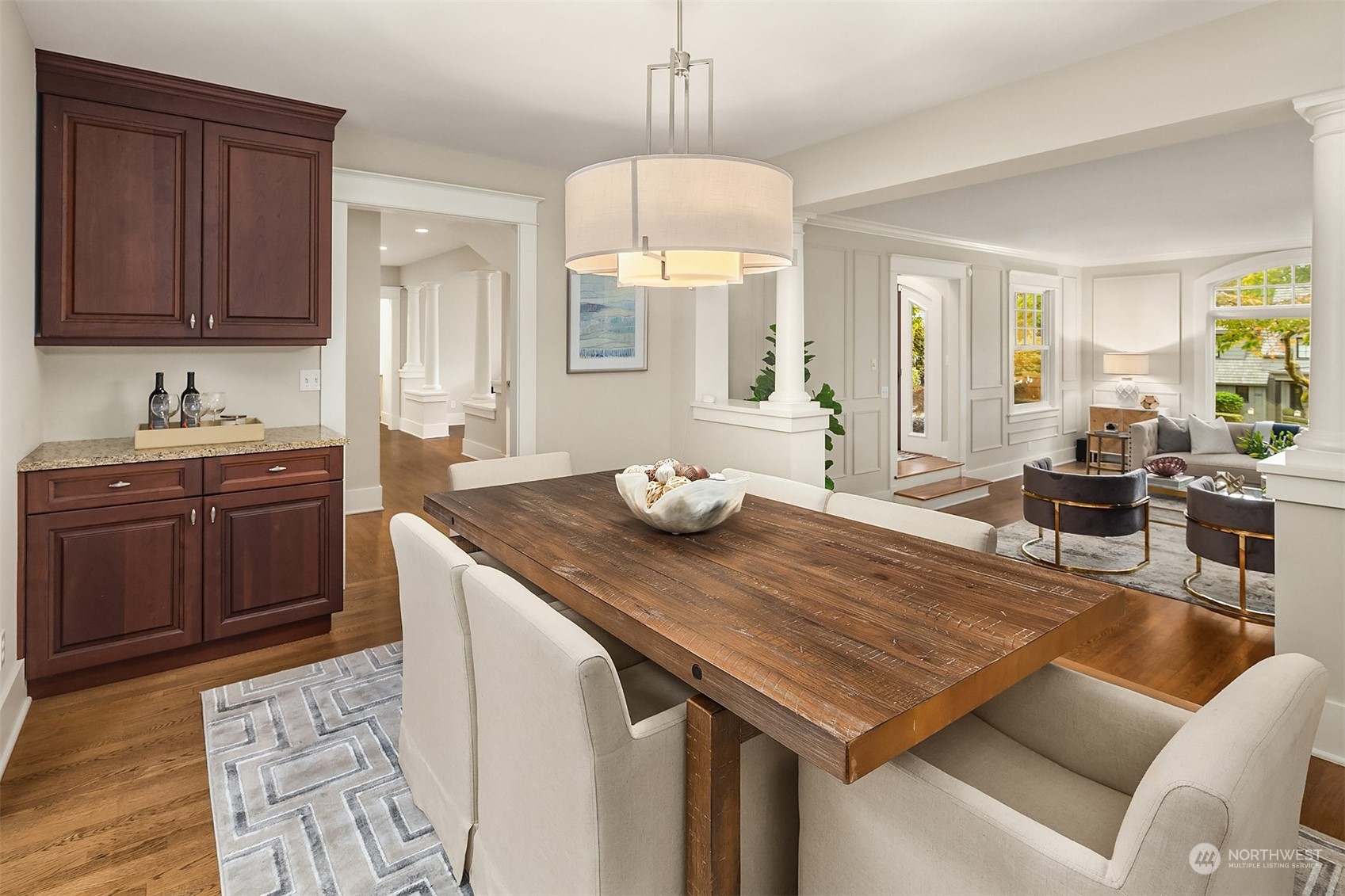 5544 Northeast Penrith Road Seattle, WA 98105 - Photo 9 of 40 Gallery Image 9