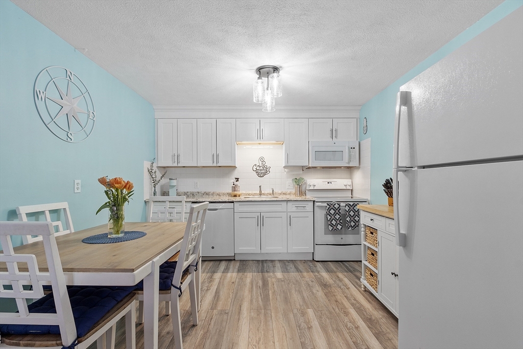 2 Walker Road, Unit 7 North Andover, MA 01845 - Photo 1 of 22 Gallery Image 1