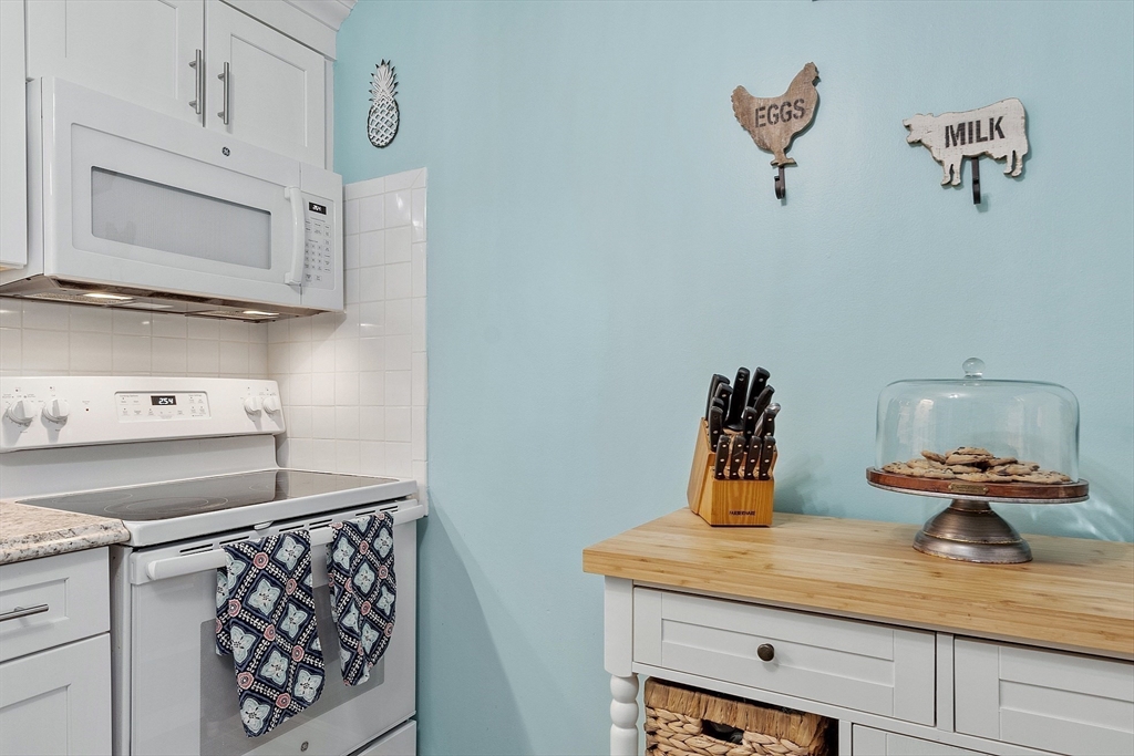 2 Walker Road, Unit 7 North Andover, MA 01845 - Photo 6 of 22 Gallery Image 6