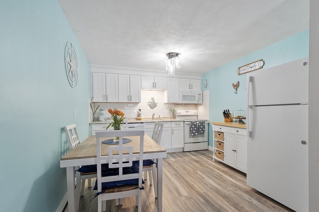 2 Walker Road, Unit 7 North Andover, MA 01845 - Photo 7 of 22 Gallery Image 7
