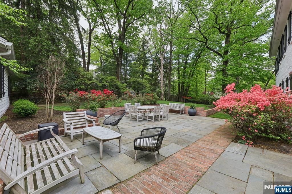 29 Gordon Road Essex Fells, NJ 07021 - Photo 30 of 35 Gallery Image 30