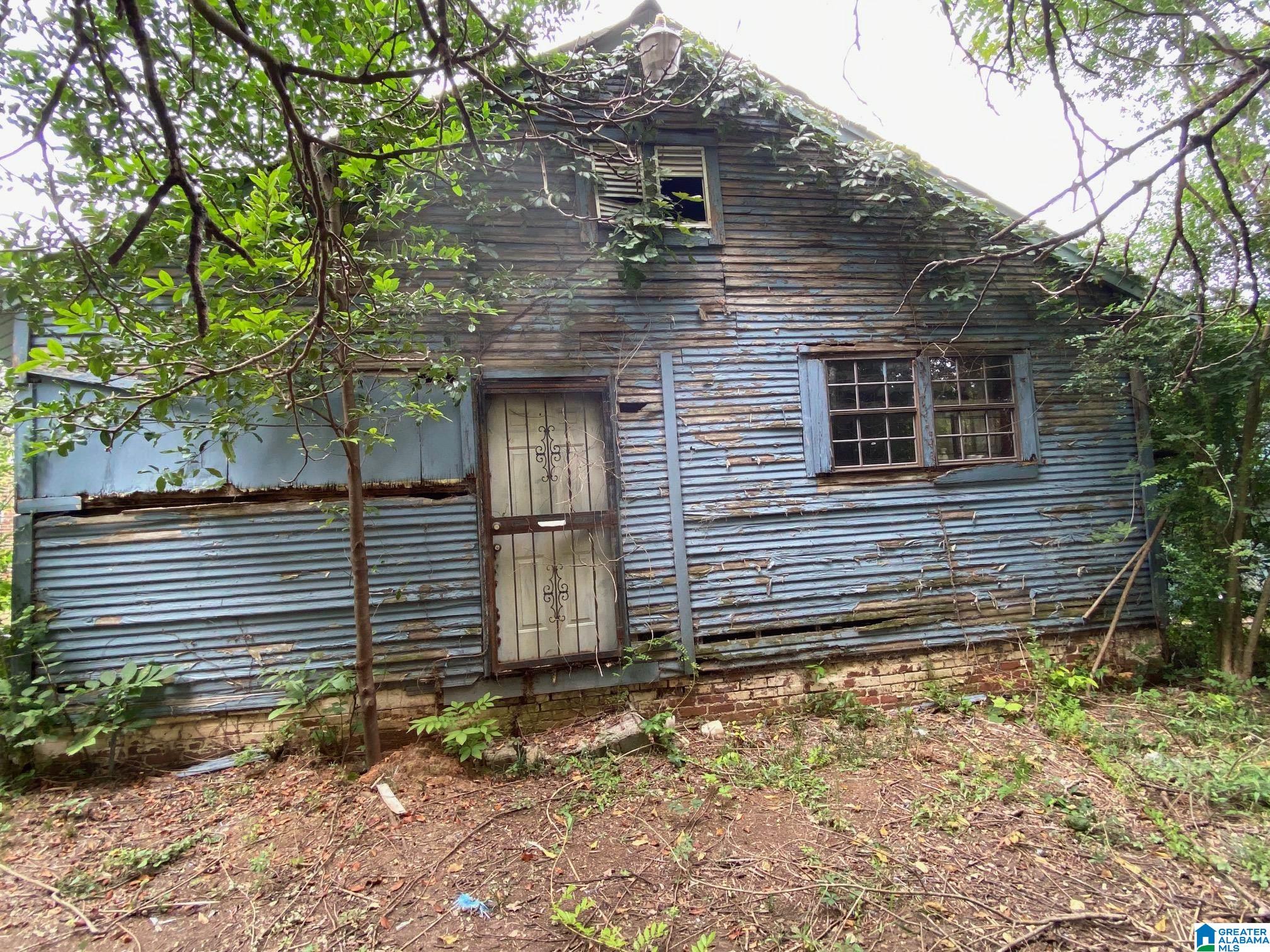 1409 24th Street Southwest Birmingham, AL 35211 - Photo 3 of 10
