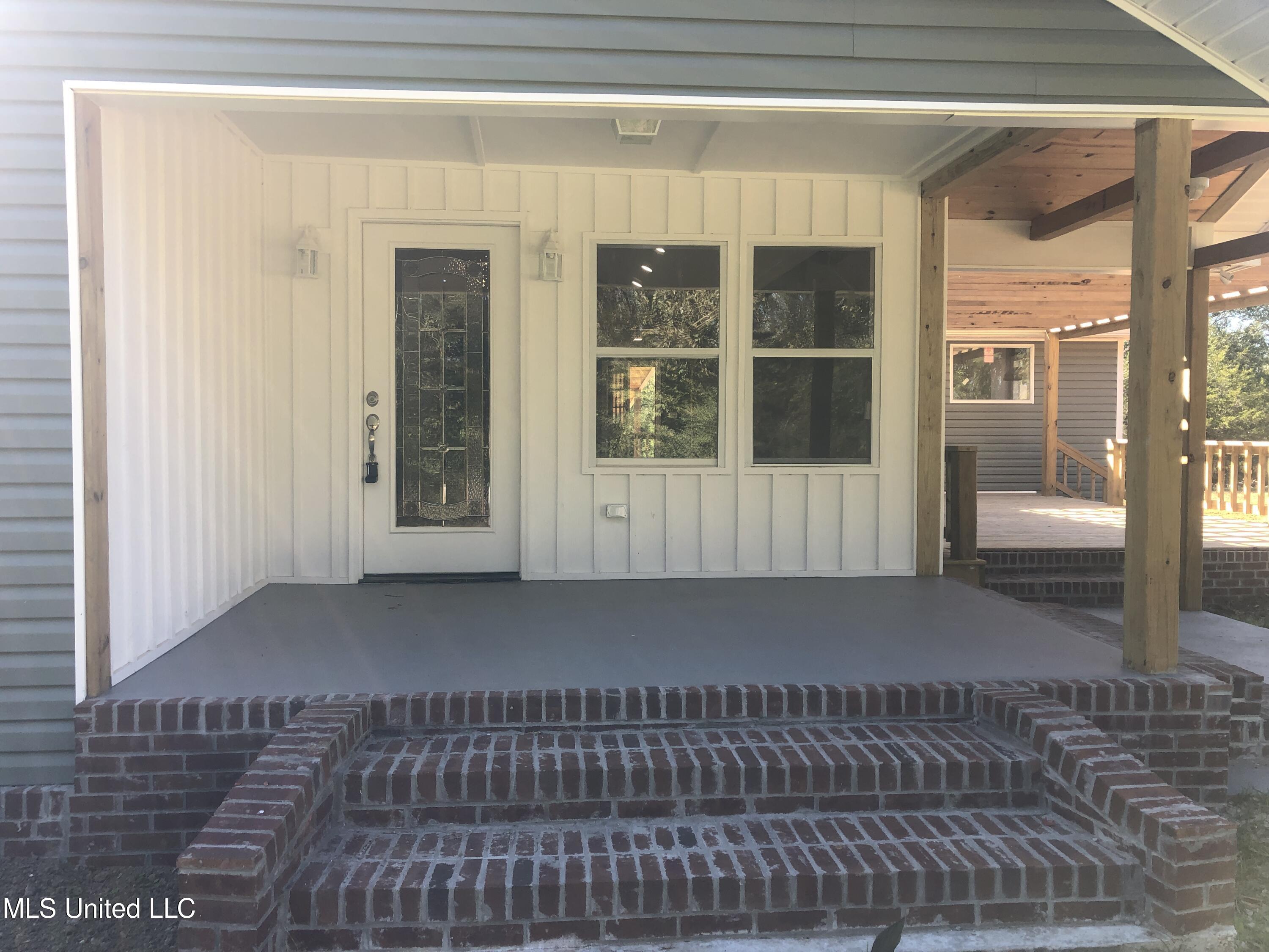 401 Price Road Carthage, MS 39051 - Photo 2 of 29 IMG_7050