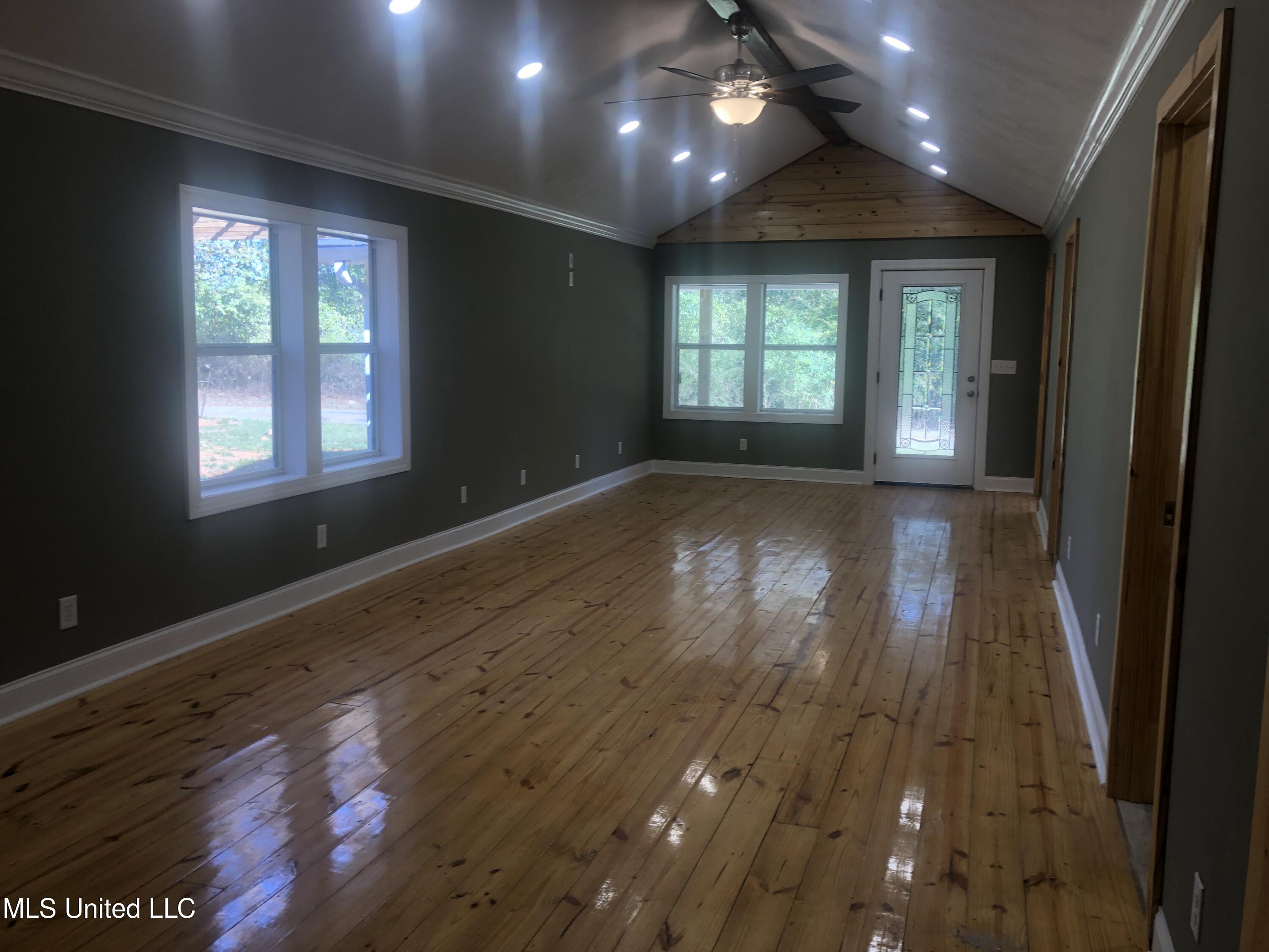 401 Price Road Carthage, MS 39051 - Photo 3 of 29 IMG_7002