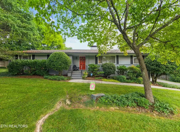 $799,900 | 608 Churchill Road, Knoxville, TN 37909