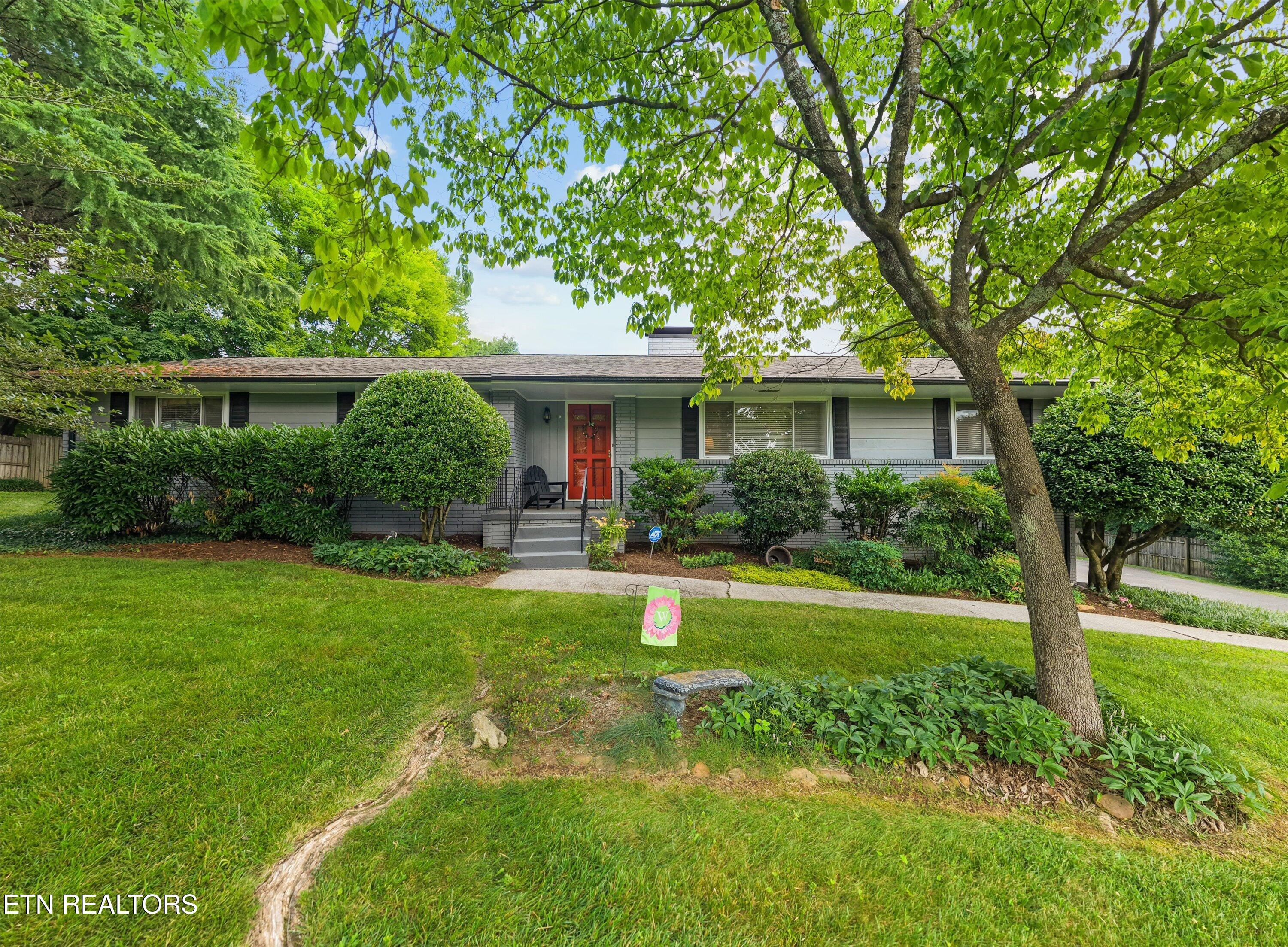 01-608 Churchill Rd 53