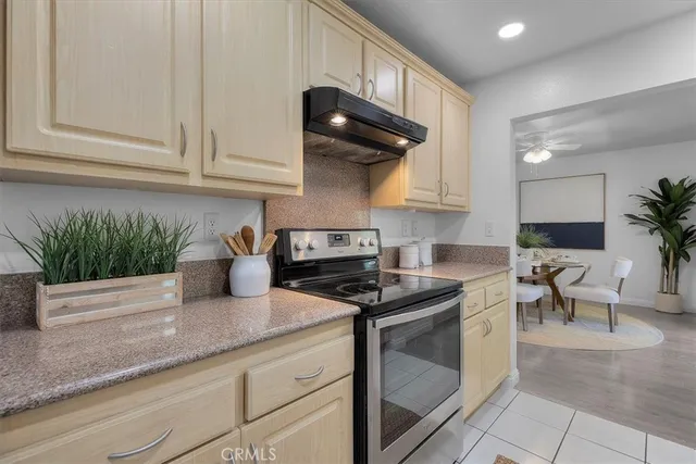 $668,000 | 5718 Ravenspur Drive, Unit 202, Rancho Palos Verdes, CA 90275