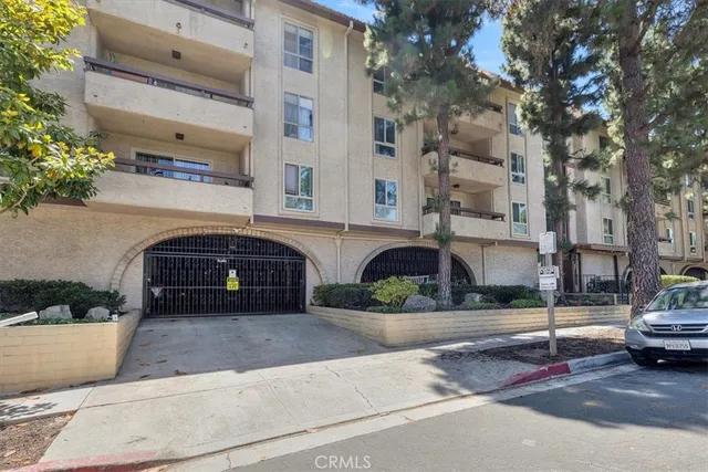 $668,000 | 5718 Ravenspur Drive, Unit 202, Rancho Palos Verdes, CA 90275